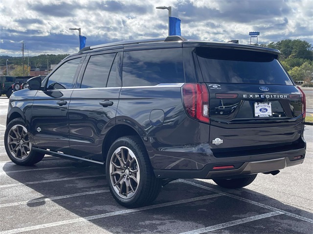 2025 Ford Expedition King Ranch photo 3