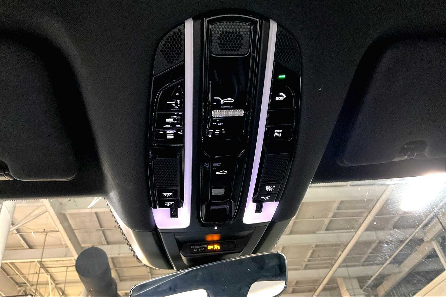 2020 Porsche Cayenne photo 31