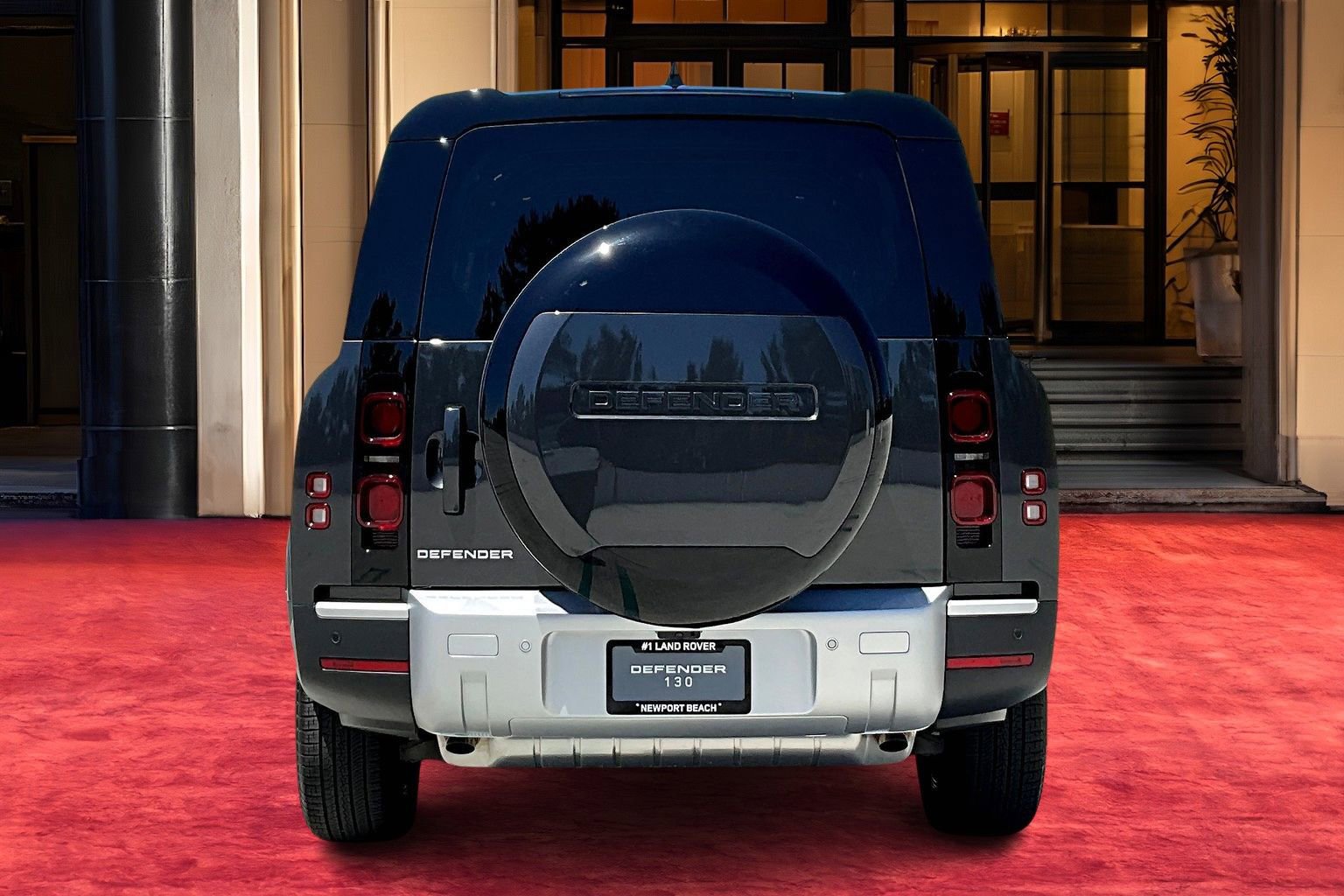 2025 Land Rover Defender 130 S photo 4