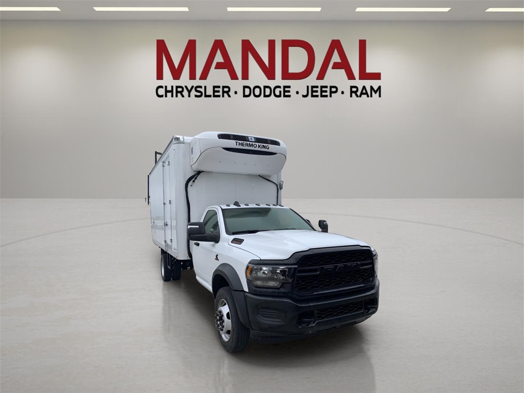 2024 Ram 5500 Tradesman photo 3