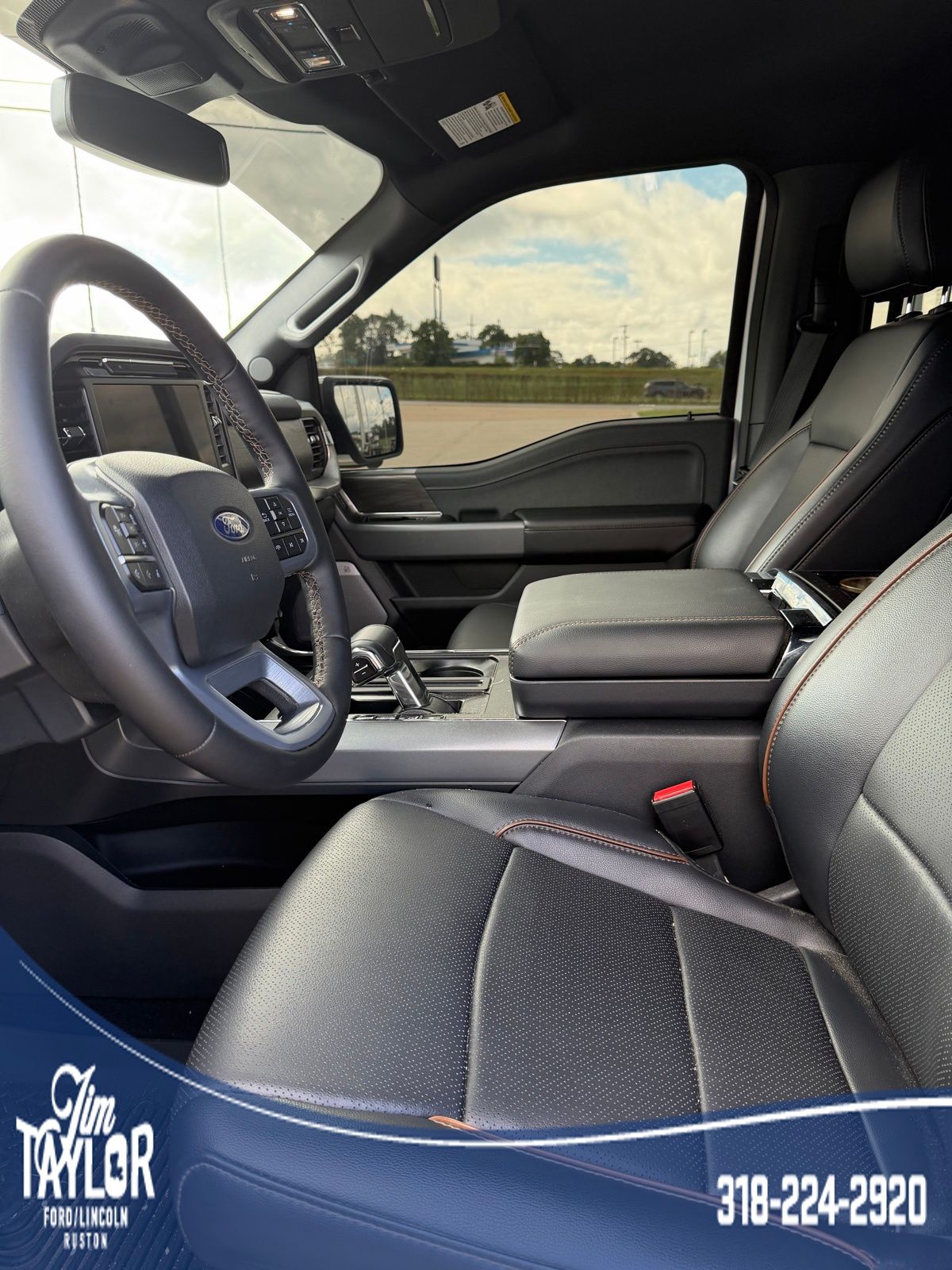 2025 Ford F-150 Lariat photo 2