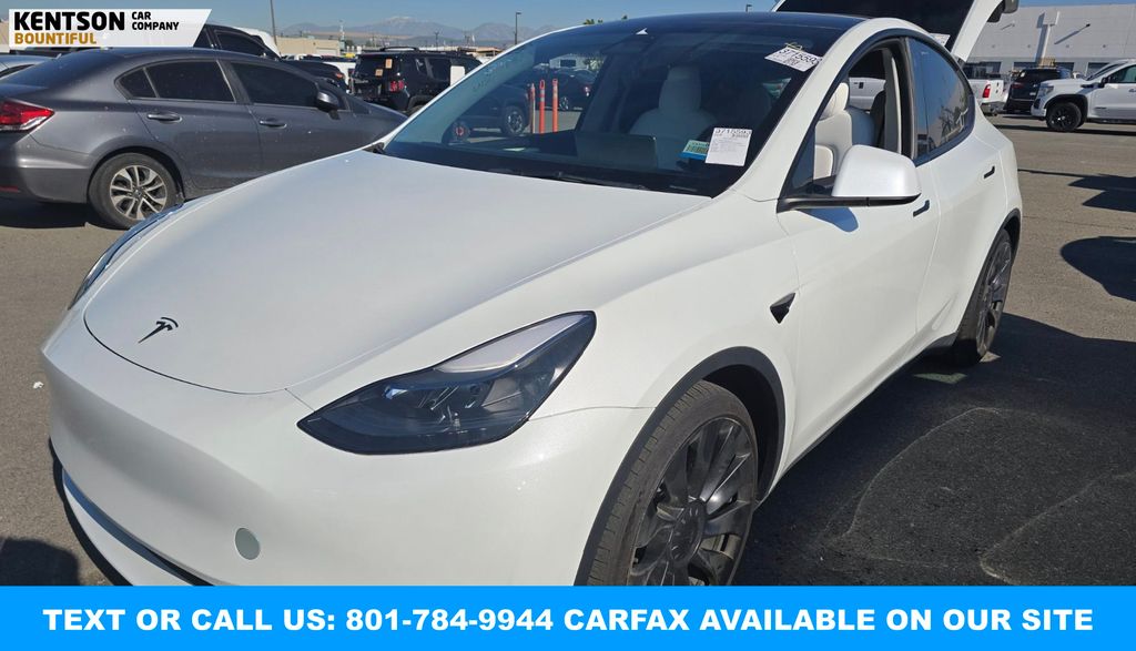 2023 Tesla Model Y Performance's photo