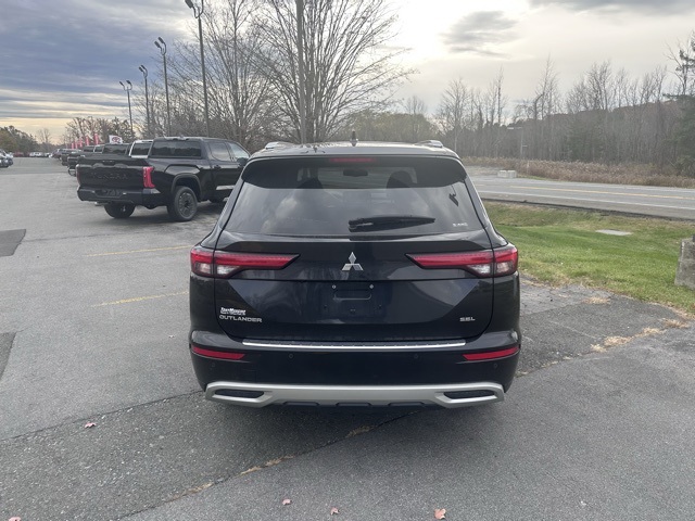 2023 Mitsubishi Outlander SEL 40th Anniversary Edition photo 4