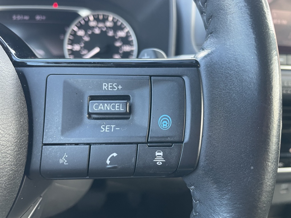 2022 Nissan Rogue SV photo 9
