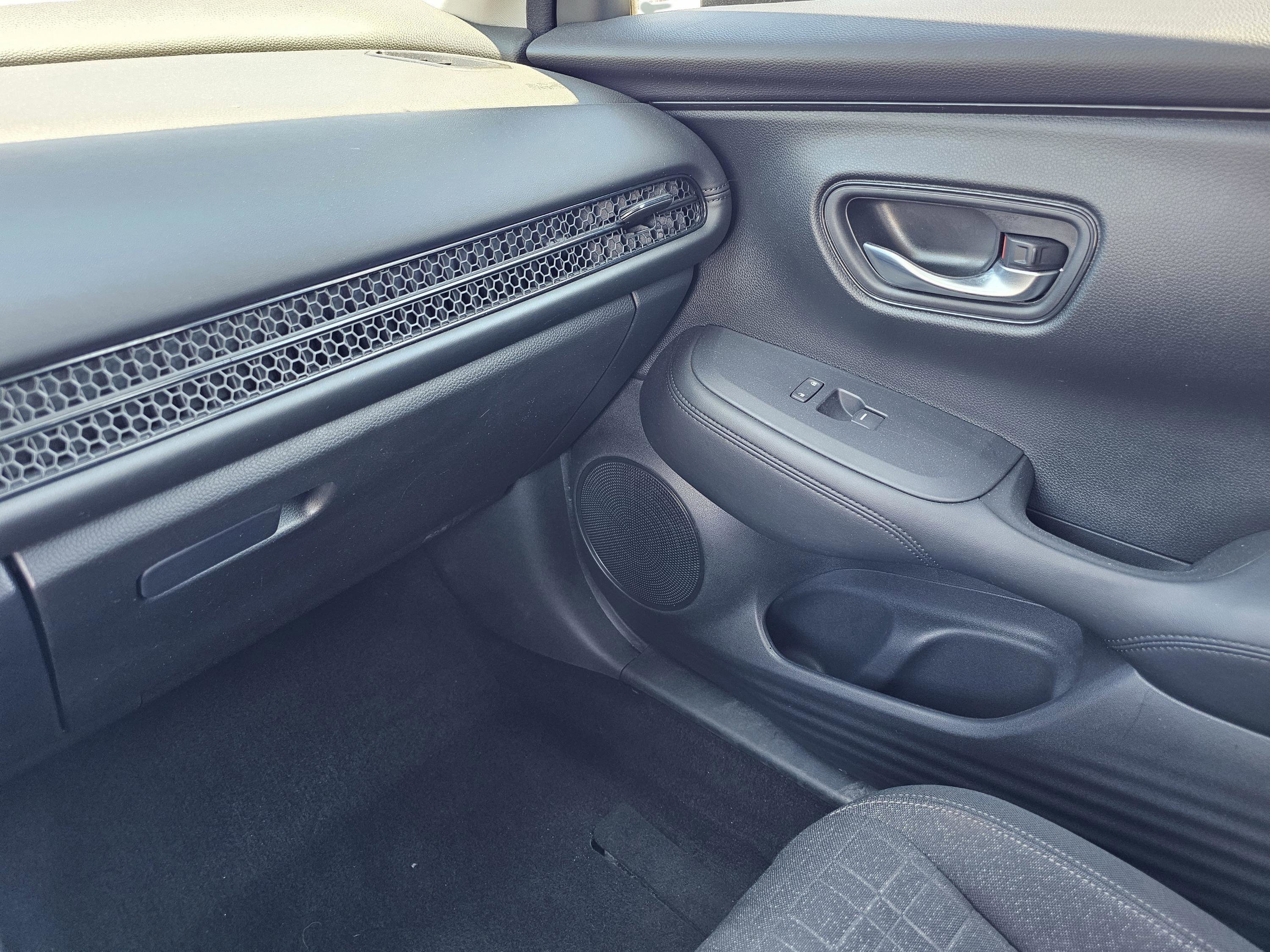 2023 Honda HR-V LX photo 18