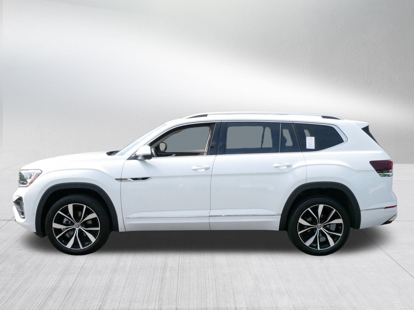2024 Volkswagen Atlas SEL Premium R-Line photo 4