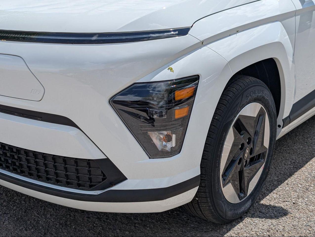 2025 Hyundai Kona Electric SEL photo 2