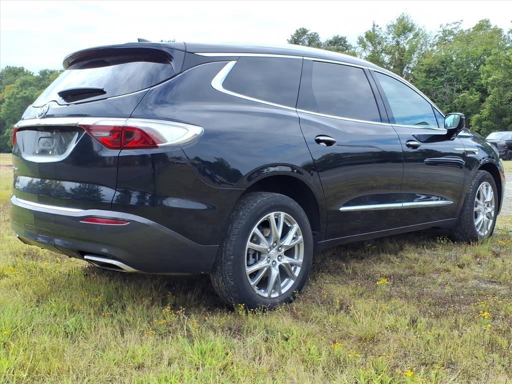 2022 Buick Enclave Premium photo 3
