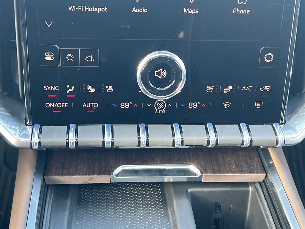 2026 GMC ACADIA - Image 24