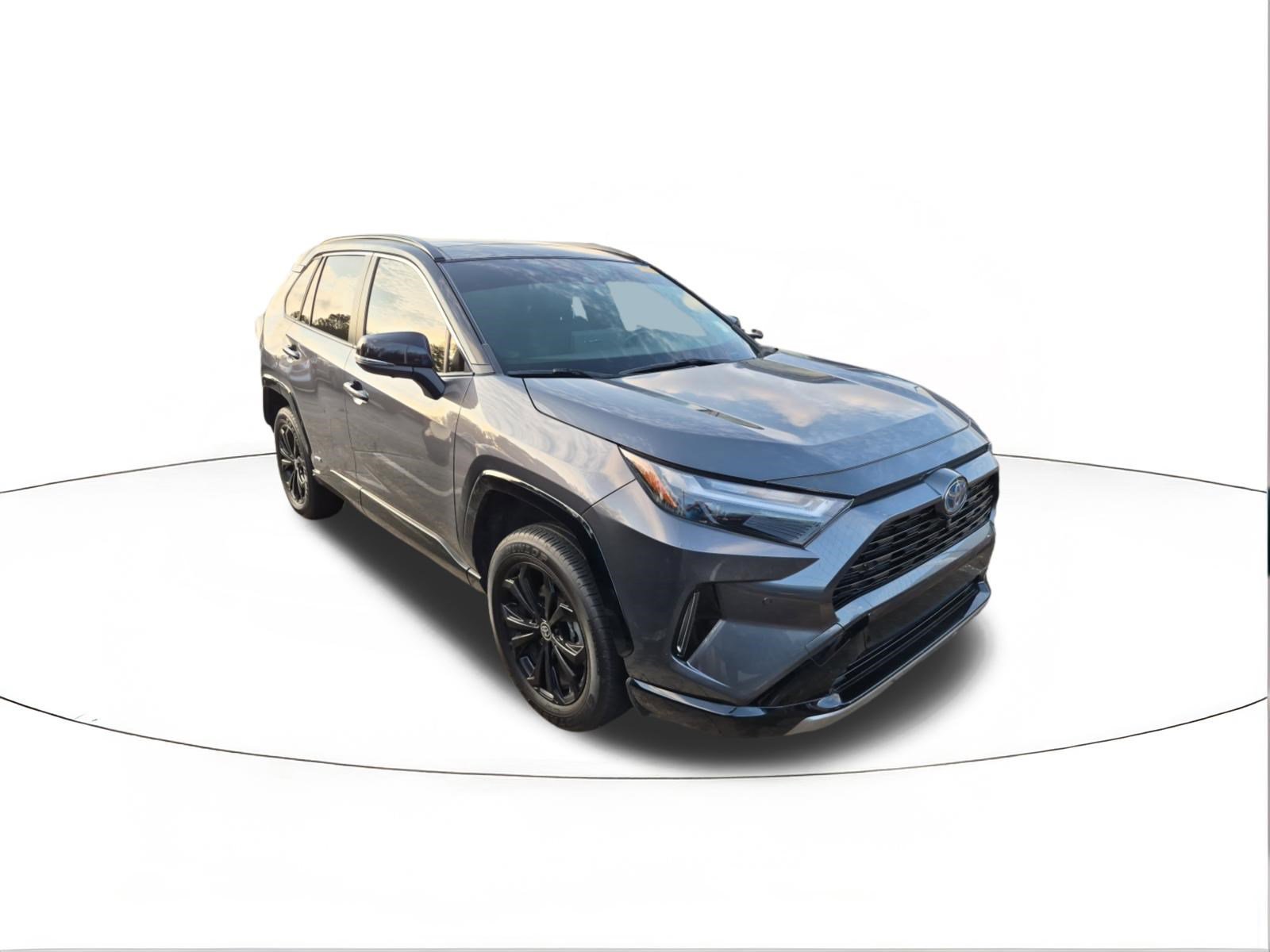 2024 Toyota RAV4 XSE's photo