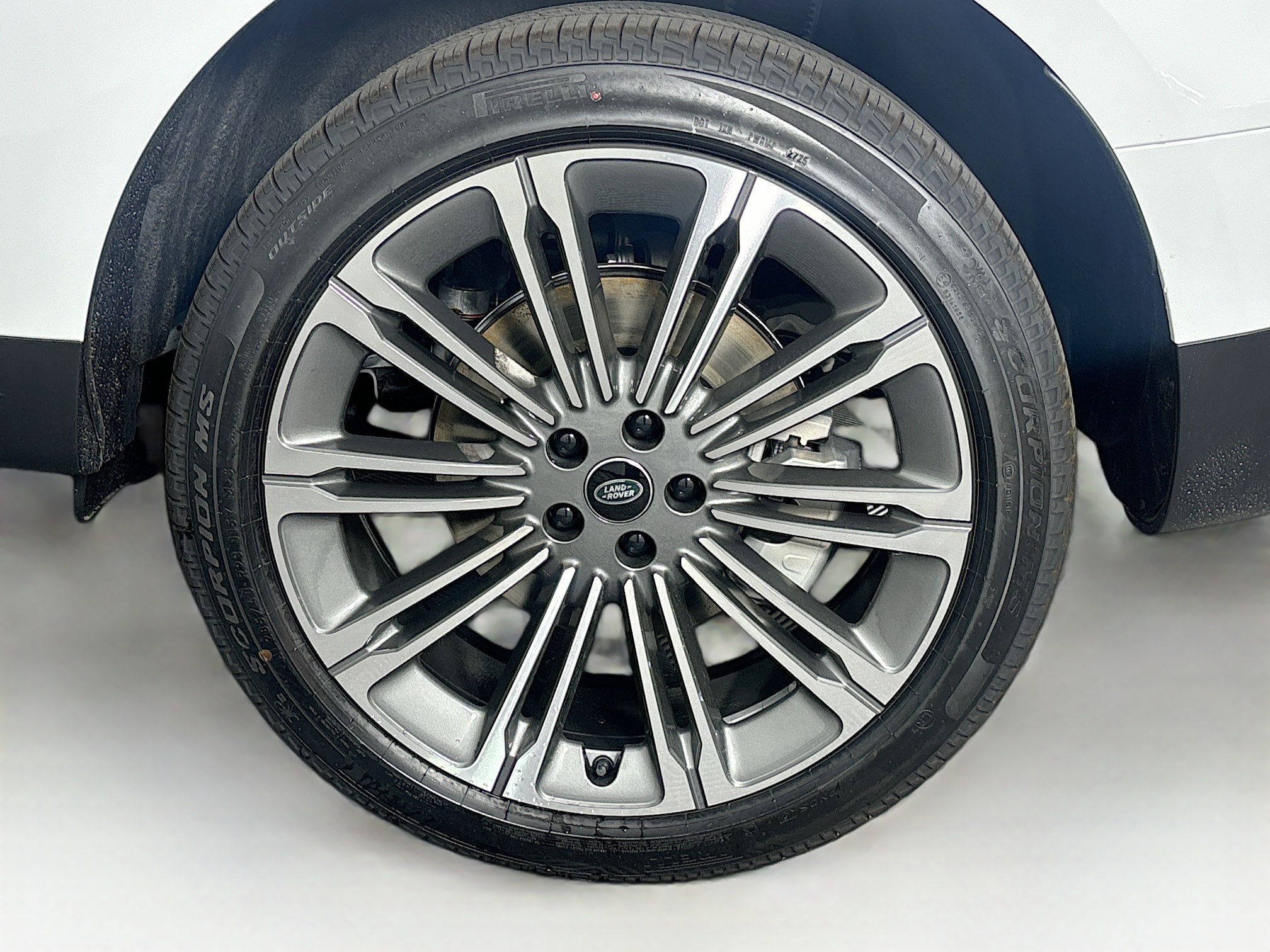 2025 Land Rover Range Rover Sport SE photo 29