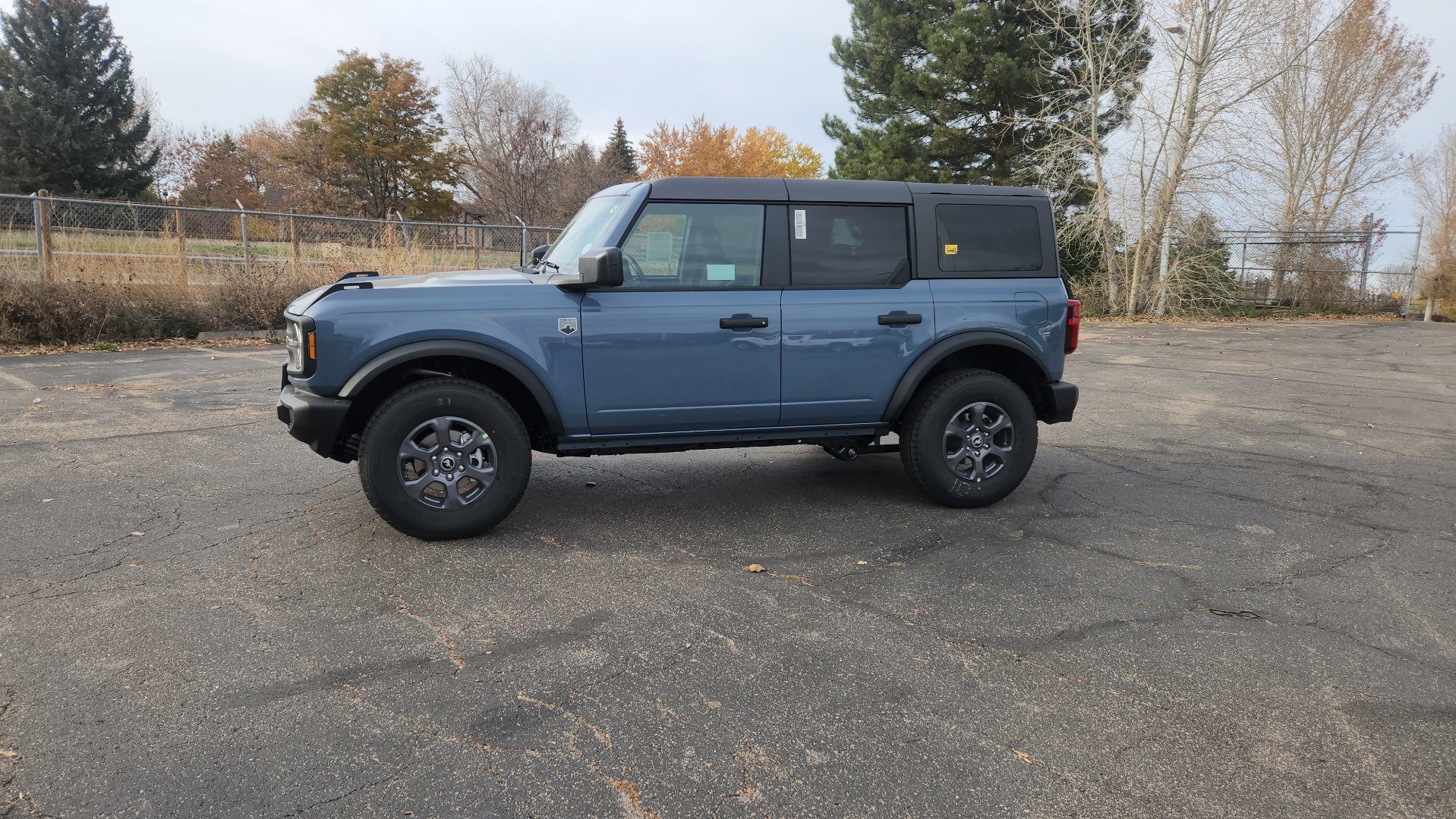 2025 Ford Bronco Big Bend photo 3