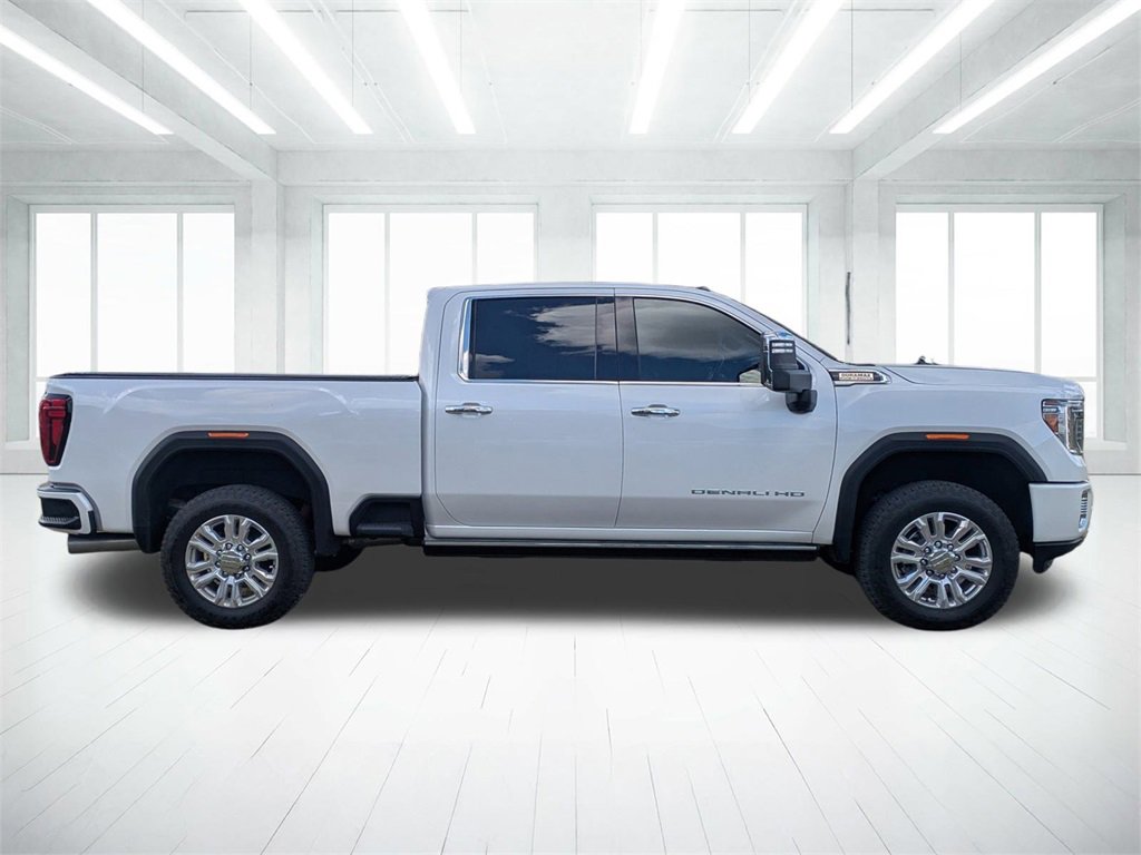 2022 Gmc Sierra 2500 HD Denali photo 2