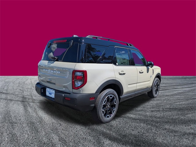 2025 Ford Bronco Sport Outer Banks photo 3