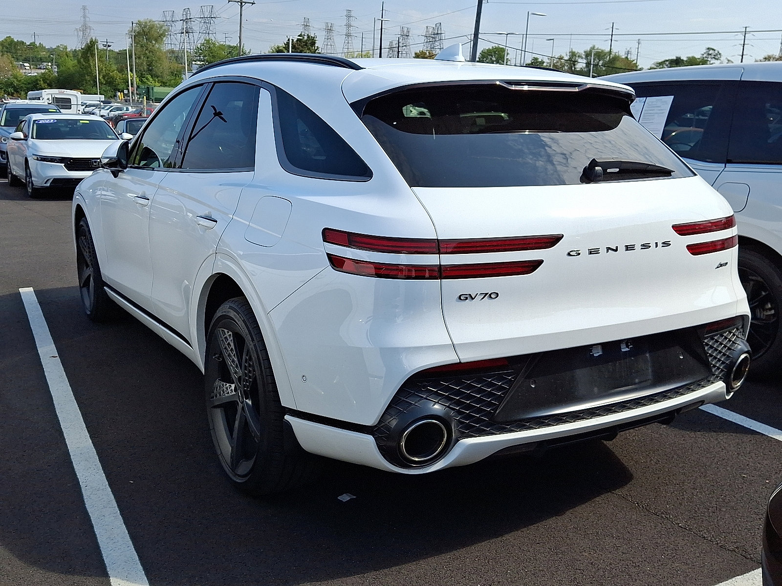 2023 Genesis GV70 2.5T photo 3