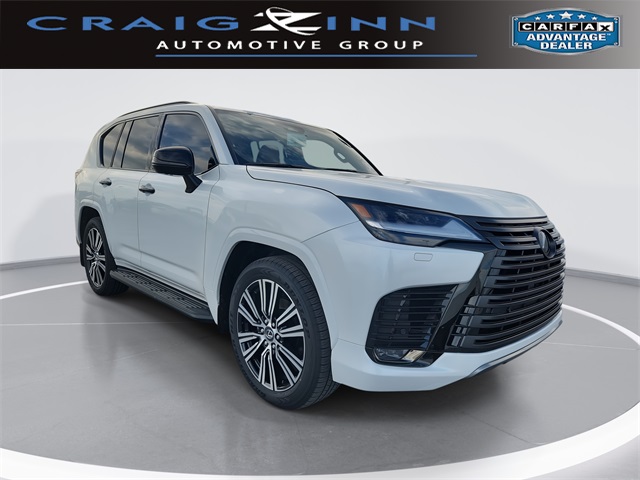 2025 Lexus LX Luxury's photo
