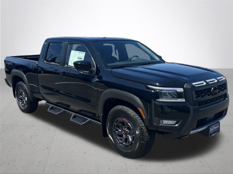 2025 Nissan Frontier PRO-4X photo 4