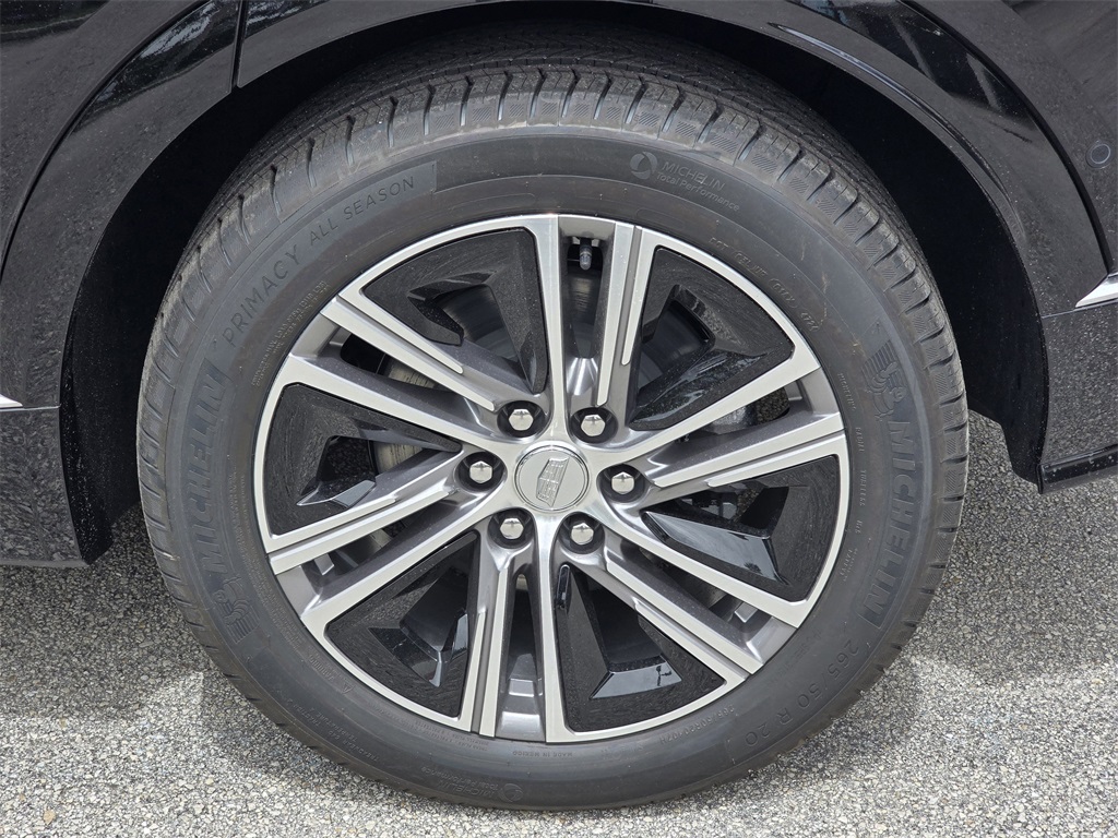 2025 Cadillac Lyriq Luxury photo 5