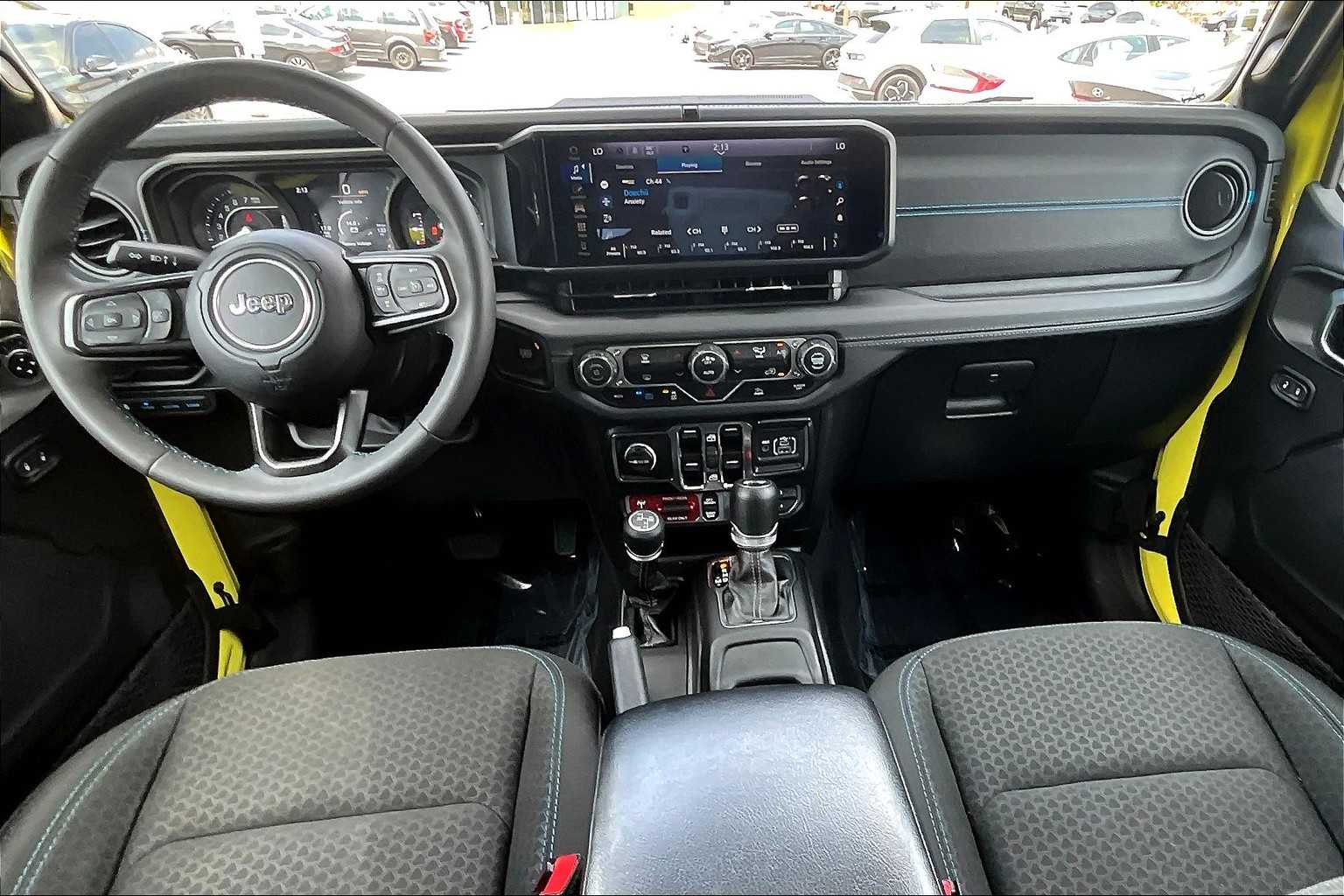 2024 Jeep Wrangler 4xe Rubicon photo 14
