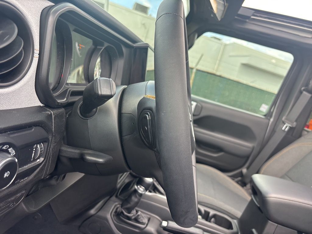 2025 Jeep Wrangler Sport S photo 36