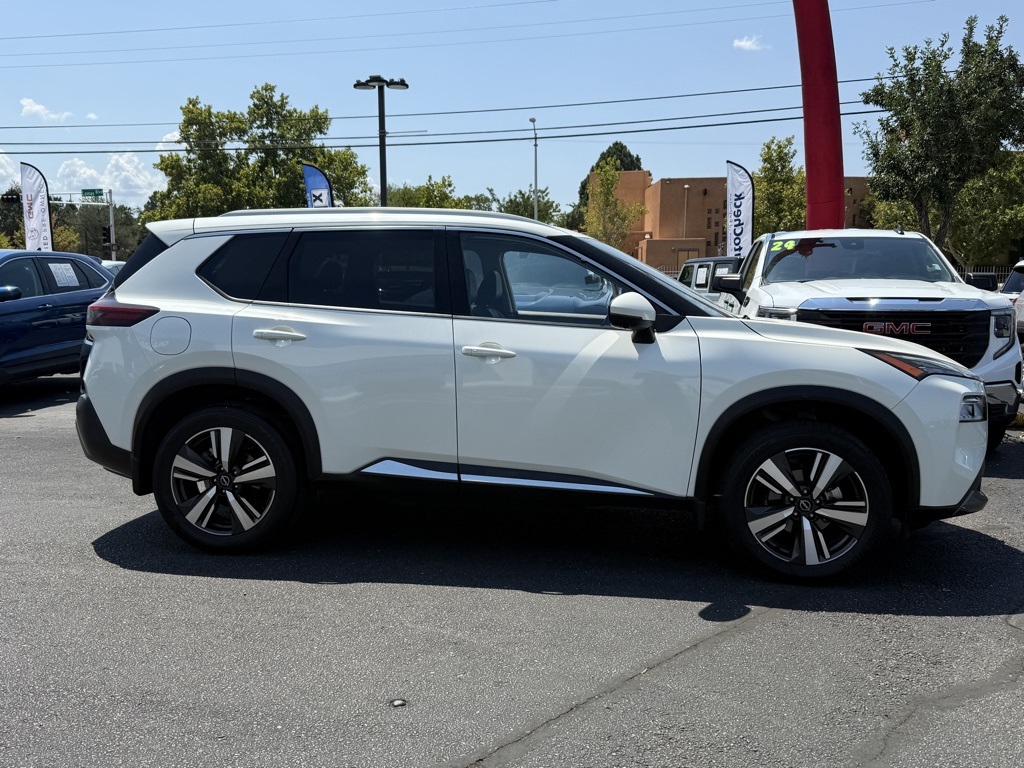 2022 Nissan Rogue SL photo 5