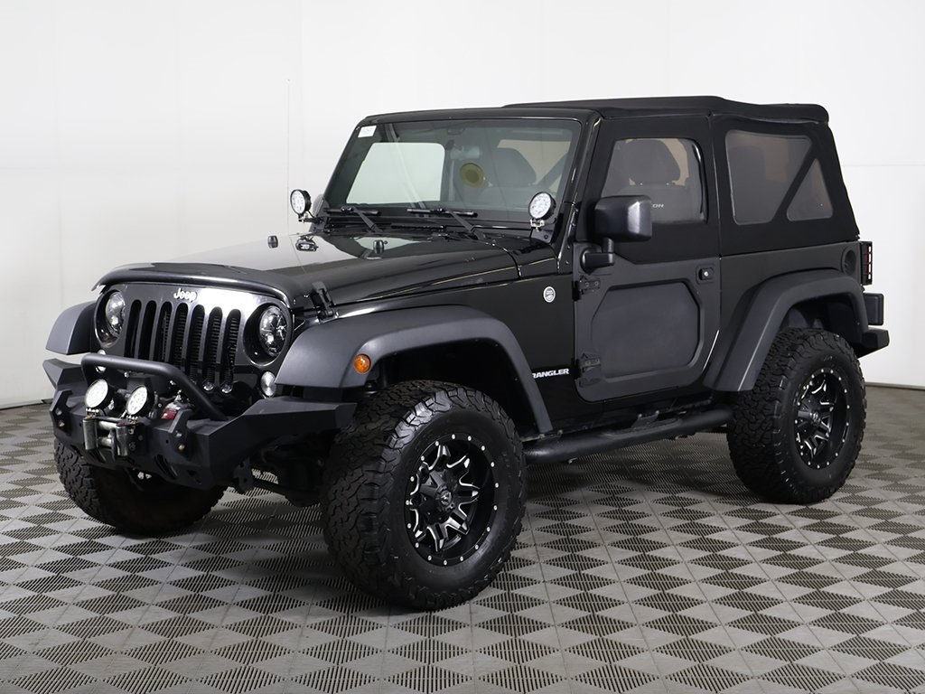 2015 Jeep Wrangler Rubicon photo 2