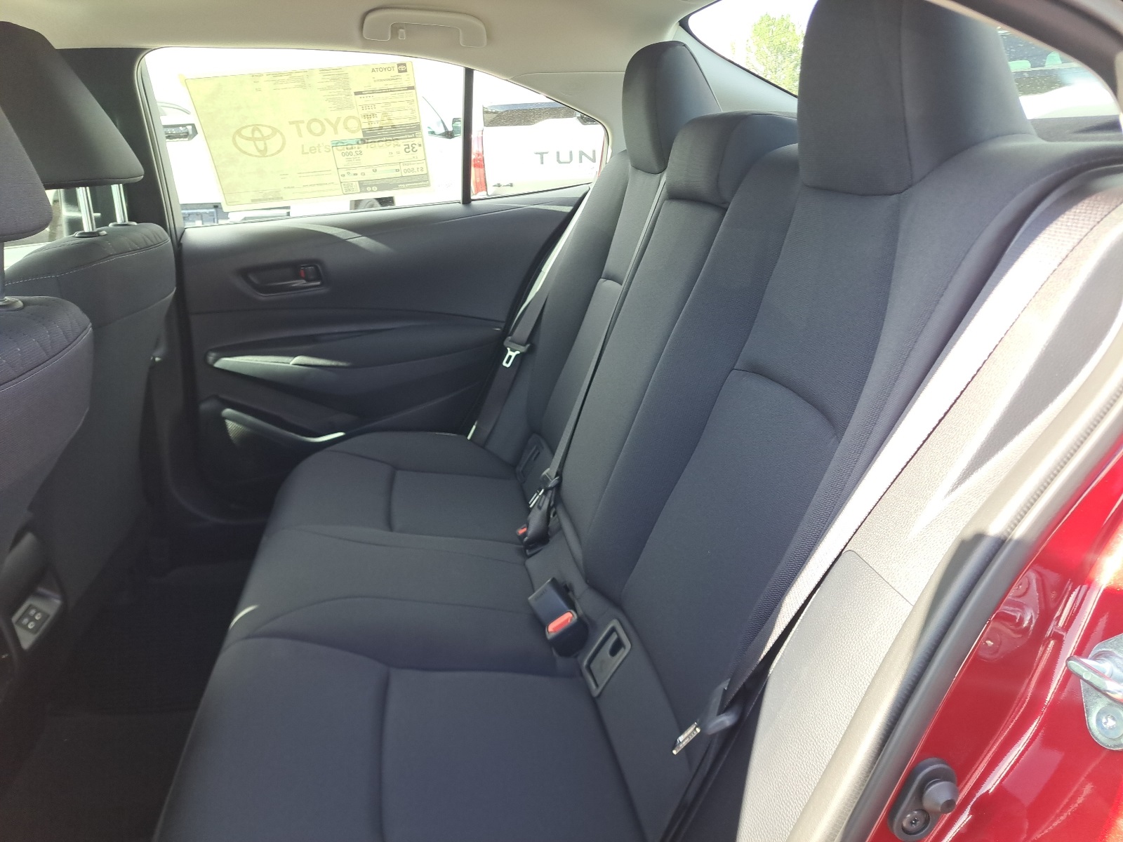 2025 Toyota Corolla LE photo 18