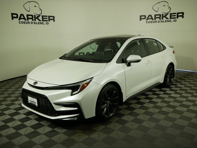 2025 Toyota Corolla SE's photo