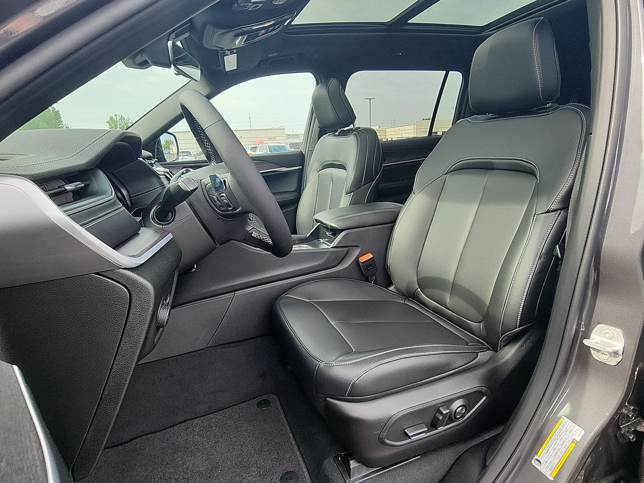 2025 Jeep Grand Cherokee Limited photo 8