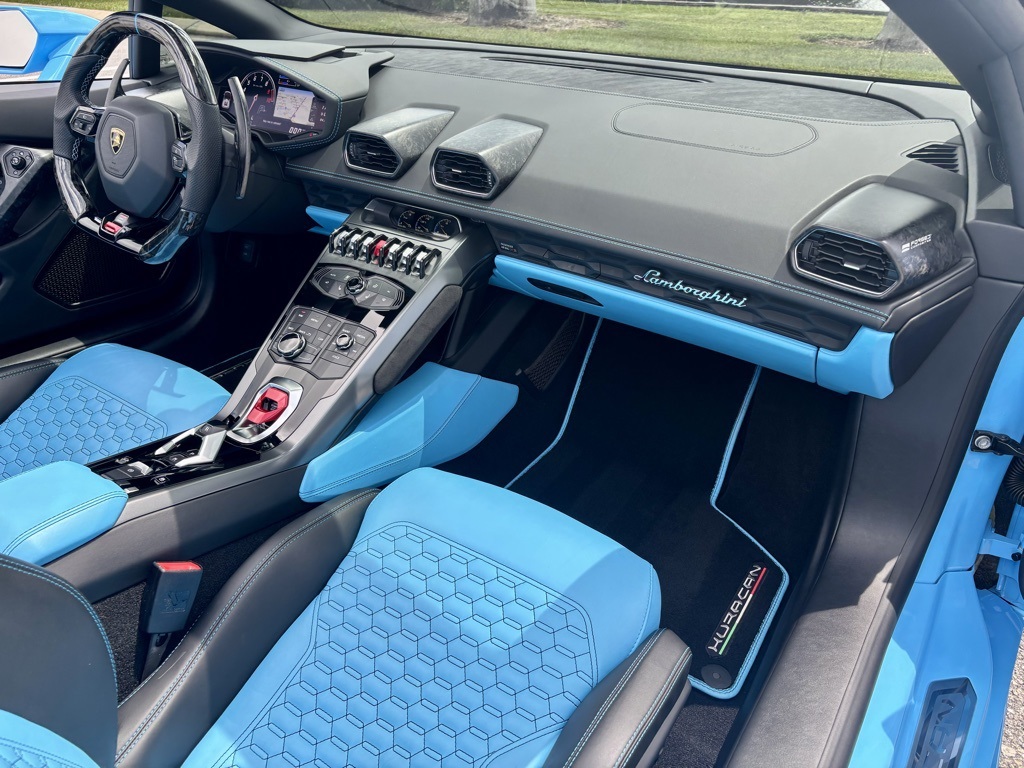 2018 Lamborghini Huracan Spyder photo 21