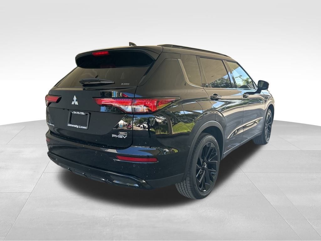 2025 Mitsubishi Outlander PHEV photo 3