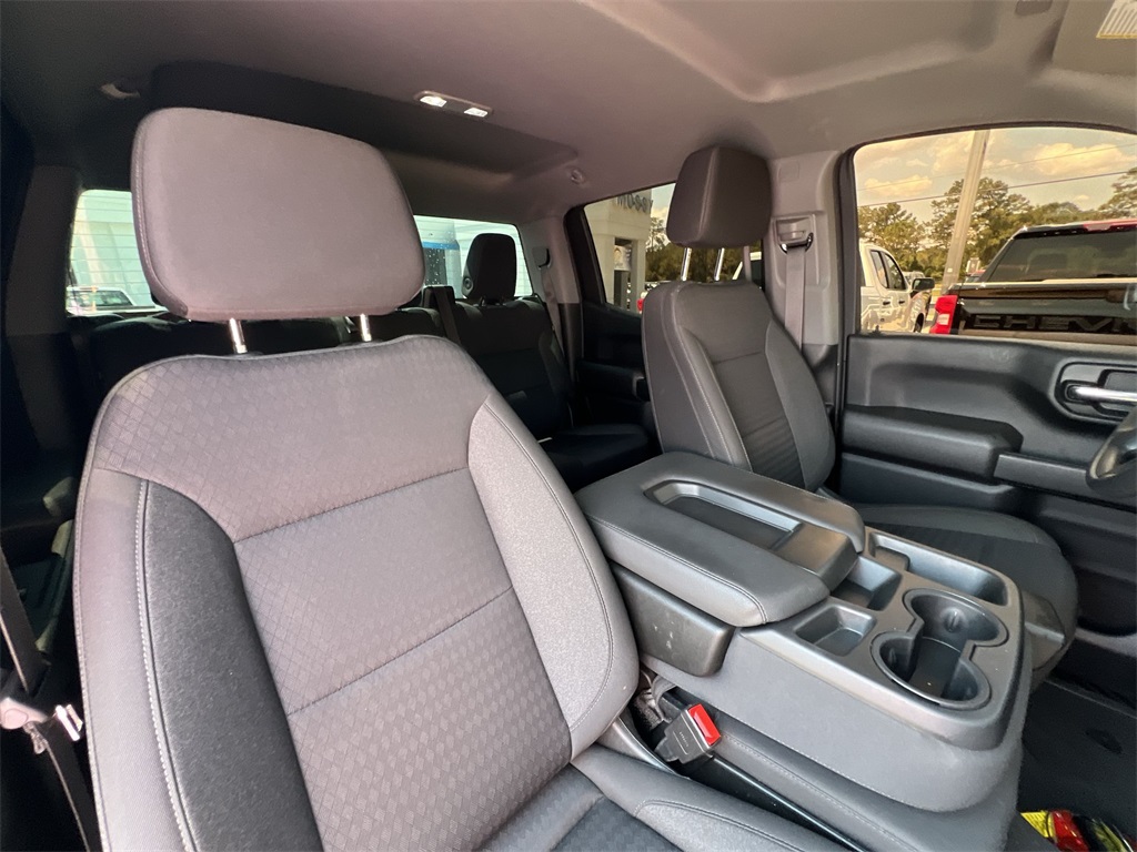 2023 Chevrolet Silverado 1500 Custom photo 15