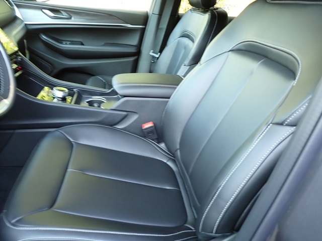 2025 Jeep Grand Cherokee Limited photo 10