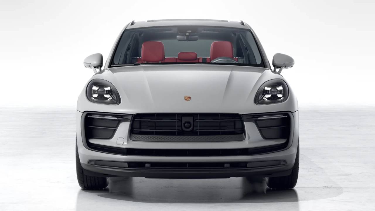 2026 Porsche Macan T photo 9
