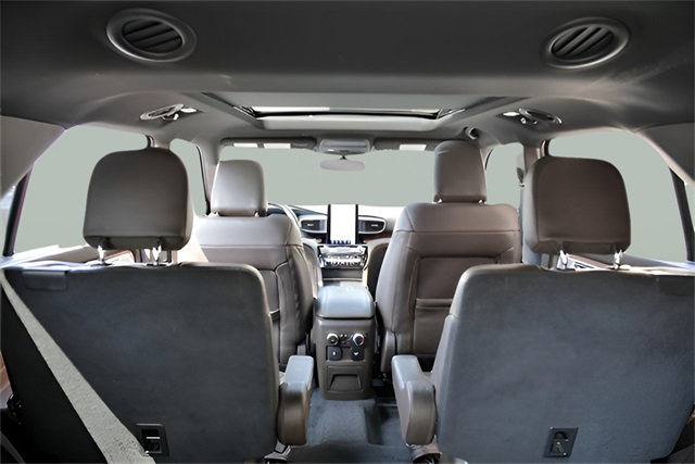 2022 Ford Explorer King Ranch photo 9