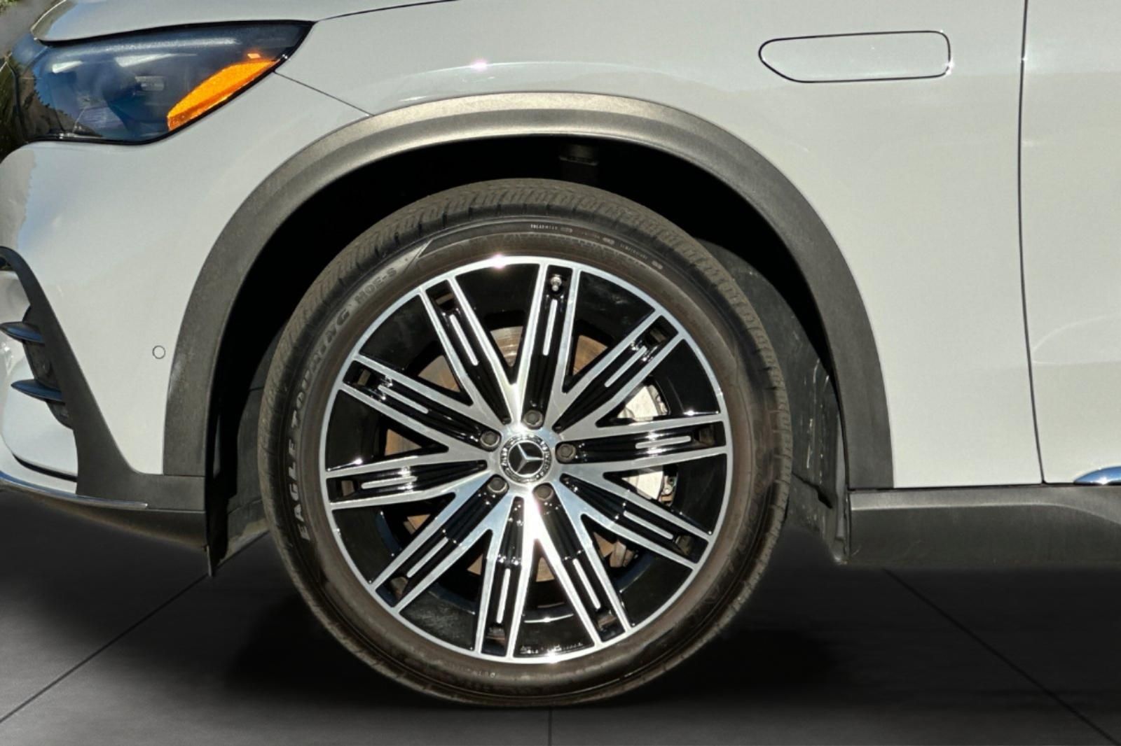 2023 Mercedes Benz 350 4MATIC photo 4