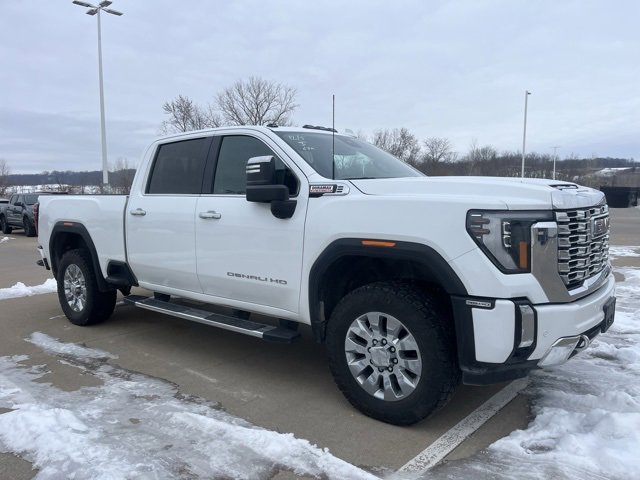 2024 GMC Sierra 3500HD Denali's photo