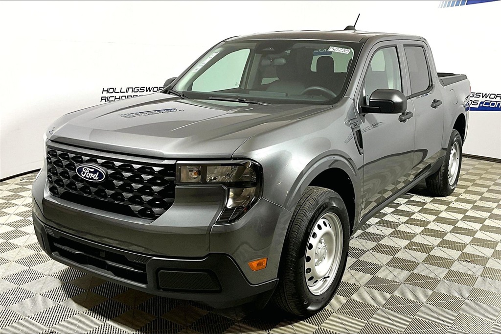 2025 Ford Maverick XL's photo