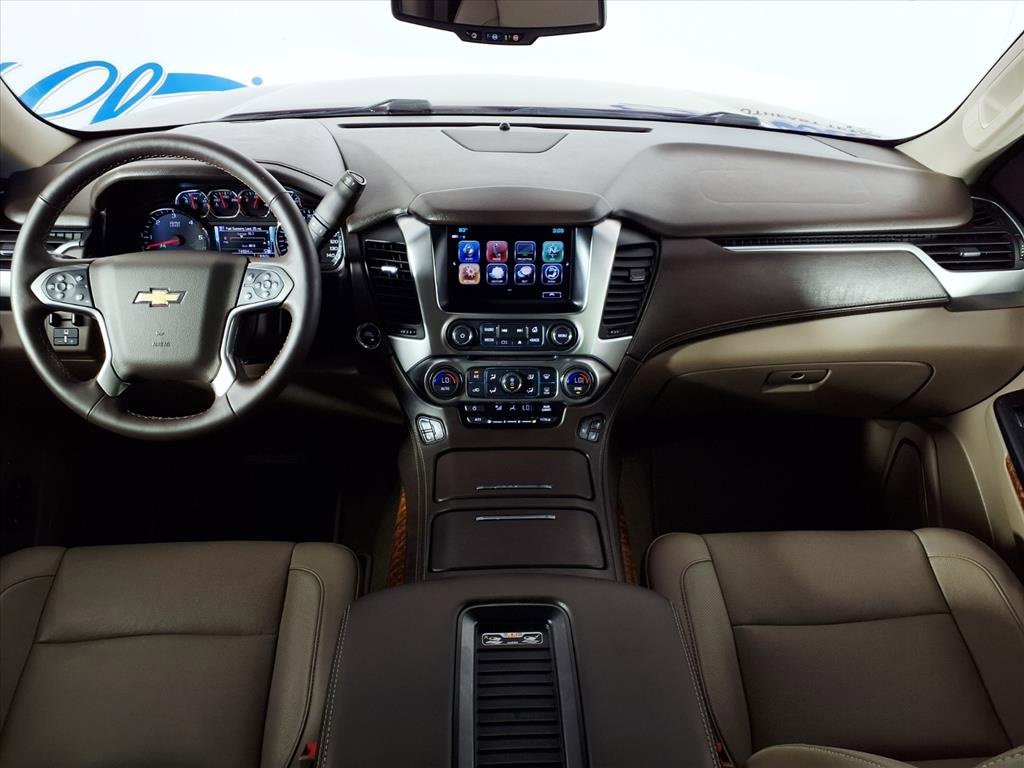 2017 Chevrolet Tahoe Premier photo 3