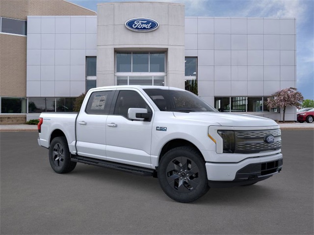 2025 Ford F-150 Lightning Lariat photo 7
