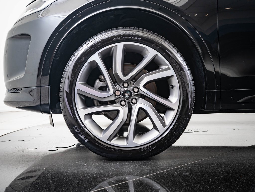 2023 Land Rover Discovery Sport SE R-Dynamic photo 12
