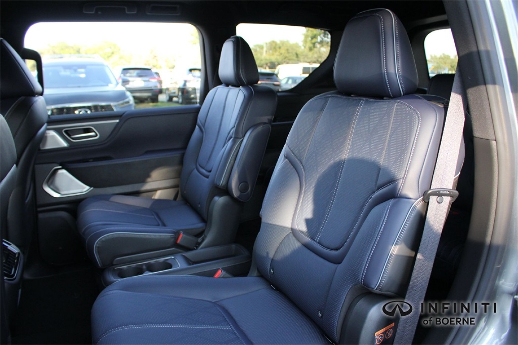 2026 Infiniti QX80 Sensory photo 17