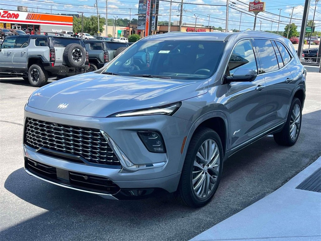 2025 Buick Enclave Avenir photo 7