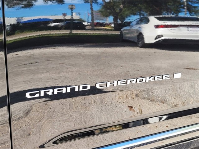 2025 Jeep Grand Cherokee L Summit Reserve photo 11