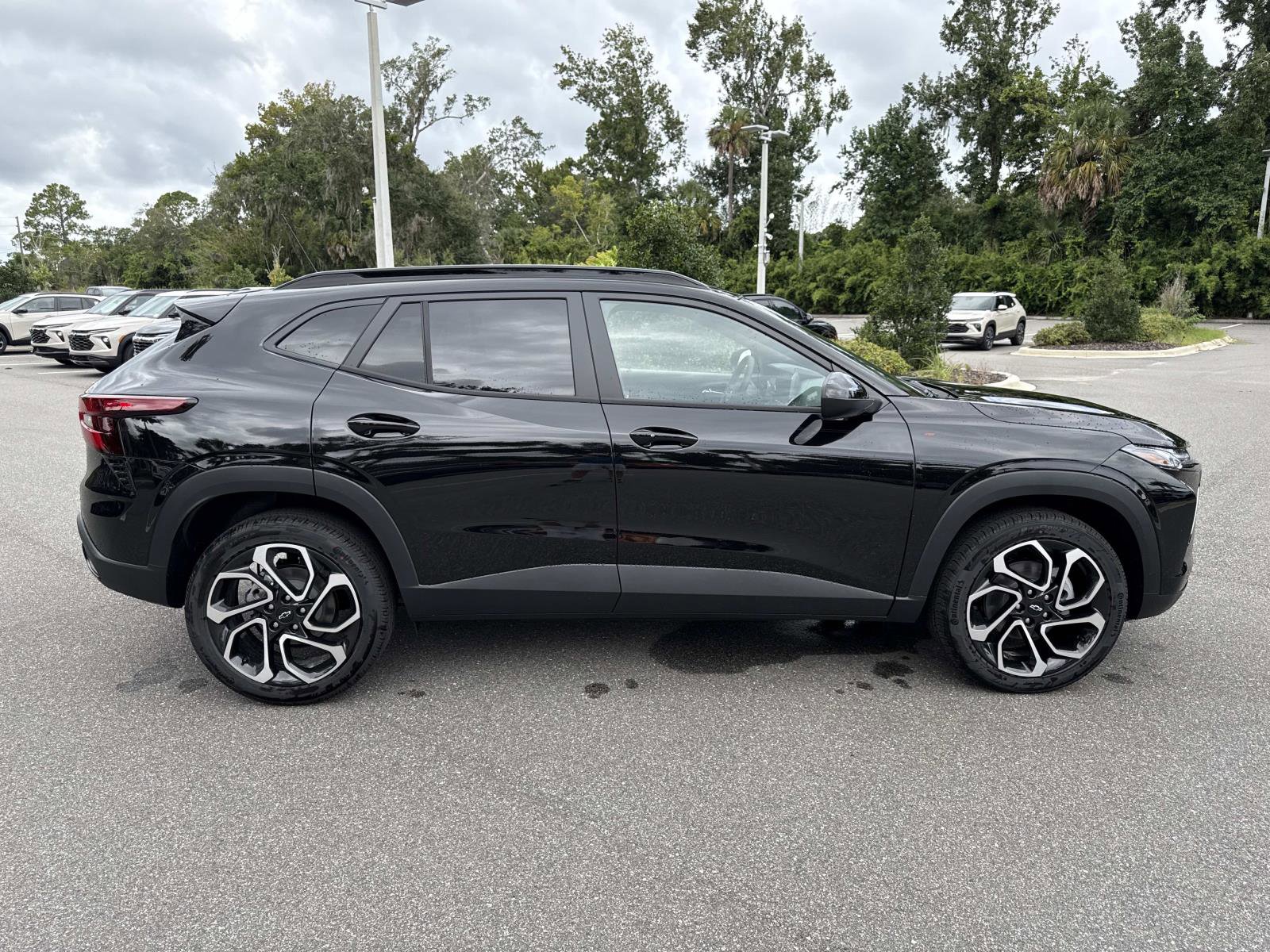 2026 Chevrolet Trax photo 2