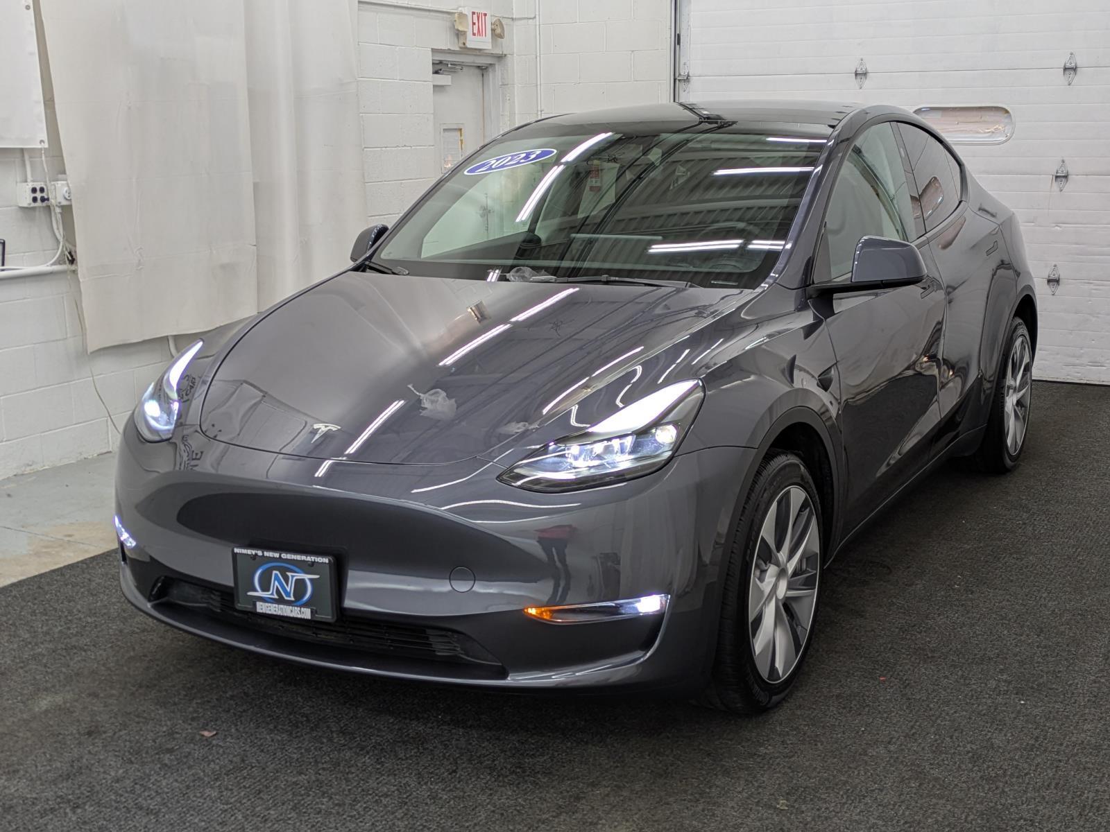 2023 Tesla Model Y Long Range's photo