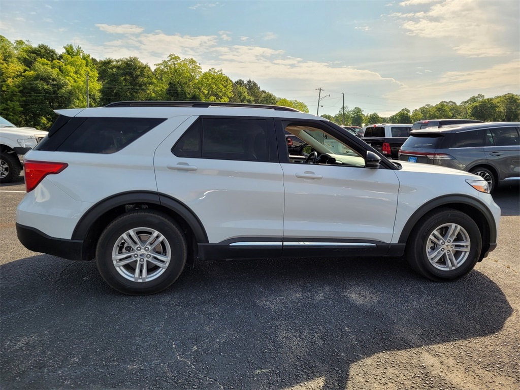 2024 Ford Explorer XLT photo 11