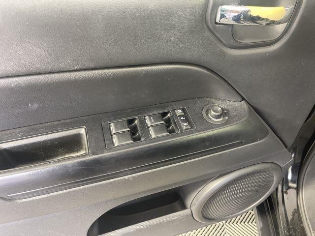2012 Jeep Compass Latitude photo 15