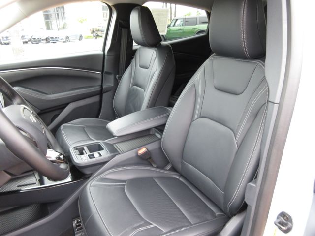2025 Ford Mustang Mach-E Premium photo 11