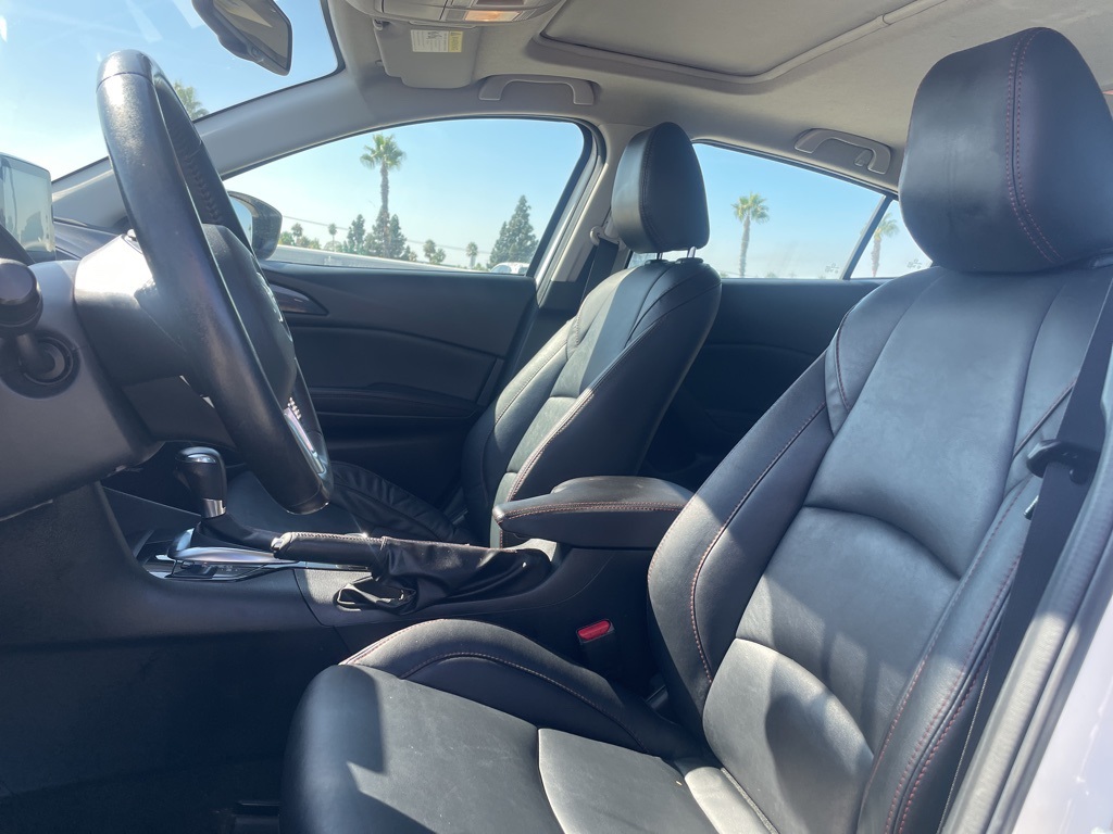 2016 Mazda Mazda3 Grand Touring photo 7